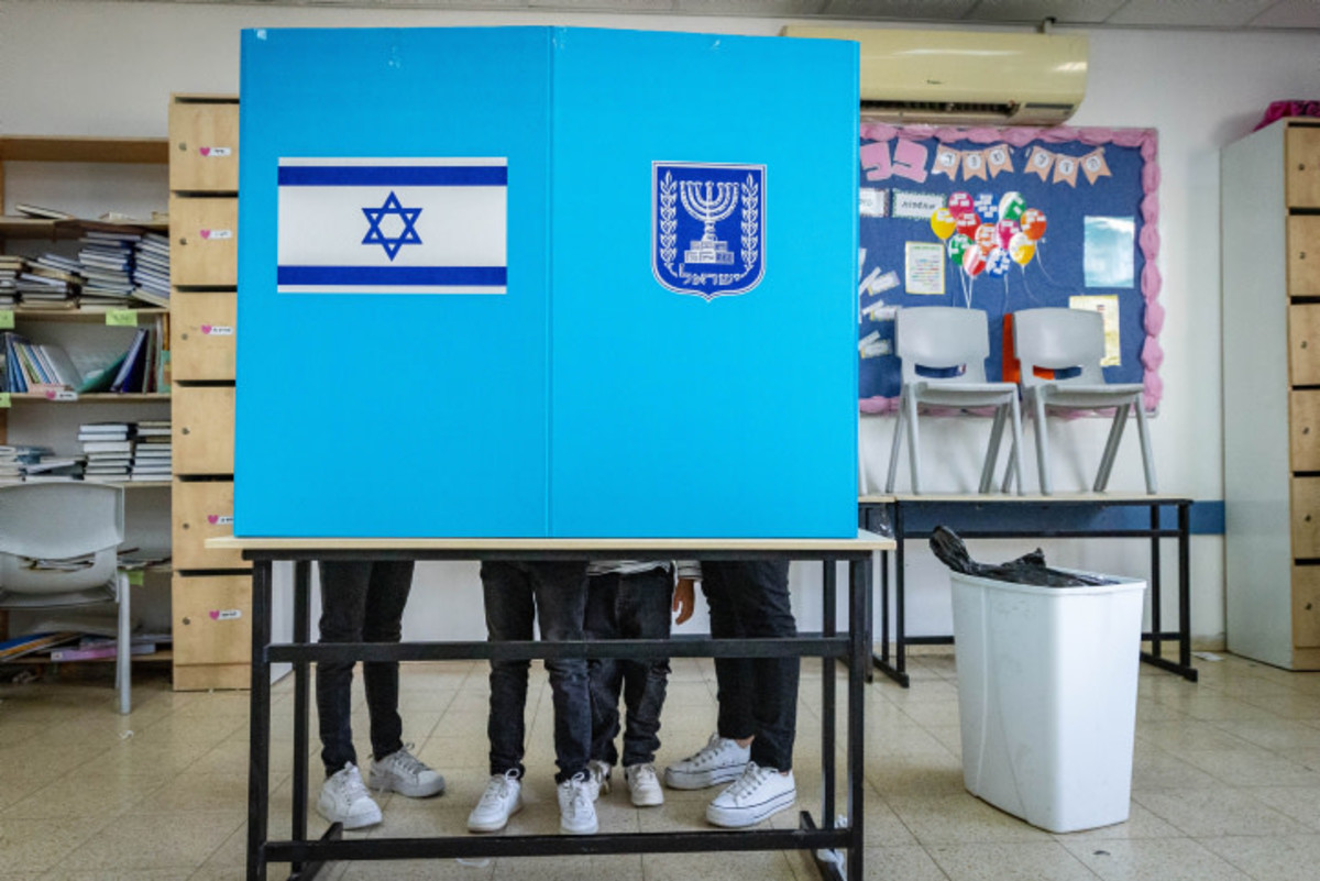 Latest In Israel Polling Station Clerks Needed: Israel Offers 3,000 Shekels for October ...